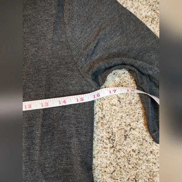 NWOT Ann Taylor charcoal gray fitted top Med - Picture 3 of 5